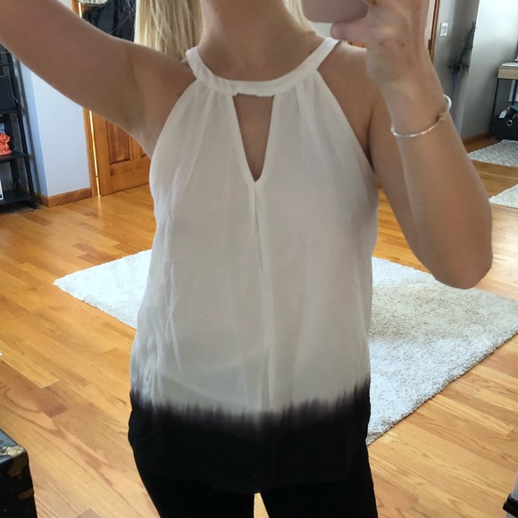 Banana Republic Tops - Dipped tank top